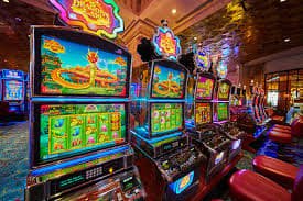 gamejili ငွေထုတ်နည်း Wave Money KBZPay ဖြင့် MMK ငွေထုတ်နေသောမြင်ကွင်း